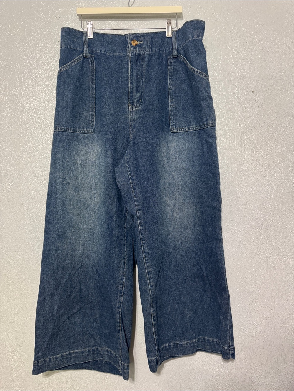 High Rise Elastic Waist Wide Leg Crop Utility Jeans Medium Wash 2XL
